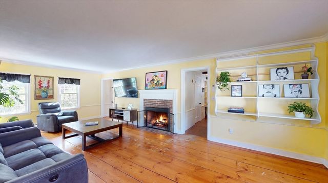 110 Cross St, Andover, MA 01810