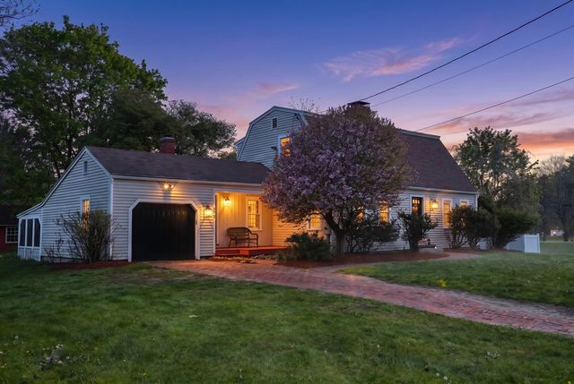 110 Cross St, Andover, MA 01810