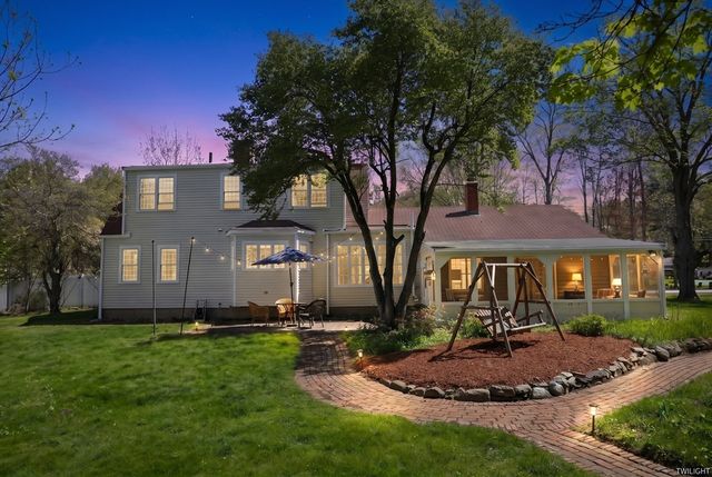 110 Cross St, Andover, MA 01810
