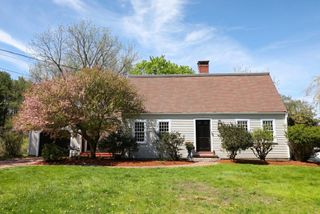 110 Cross St, Andover, MA 01810