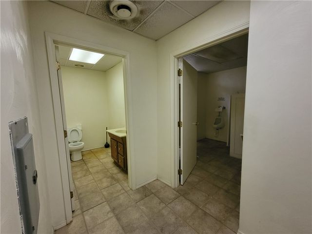 2013 Noble Street, Swissvale, PA 15218