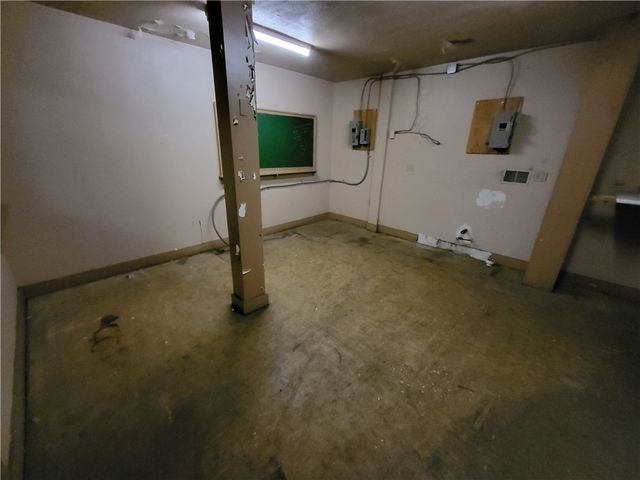 2013 Noble Street, Swissvale, PA 15218
