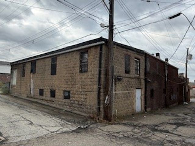 2013 Noble Street, Swissvale, PA 15218