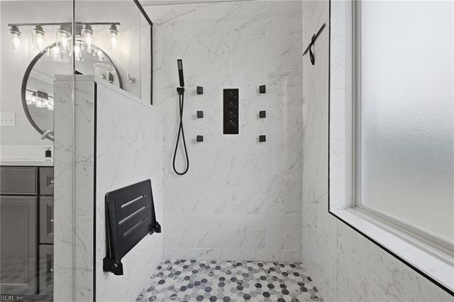 2557 Five Point CT, Virginia Beach, VA 23454