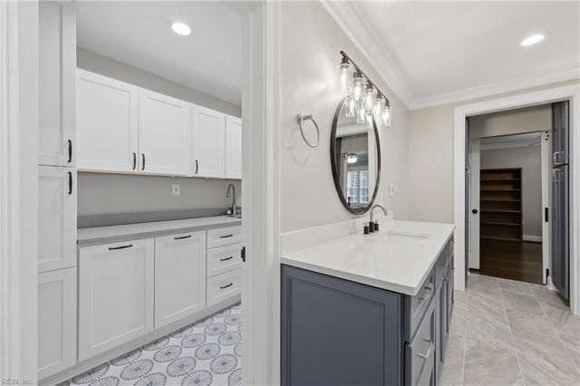 2557 Five Point CT, Virginia Beach, VA 23454