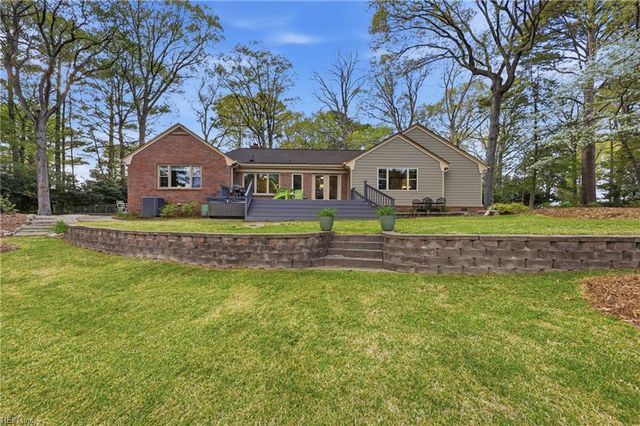 2557 Five Point CT, Virginia Beach, VA 23454