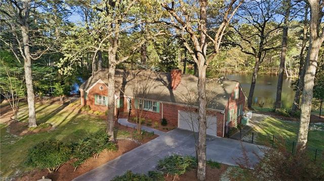 2557 Five Point CT, Virginia Beach, VA 23454