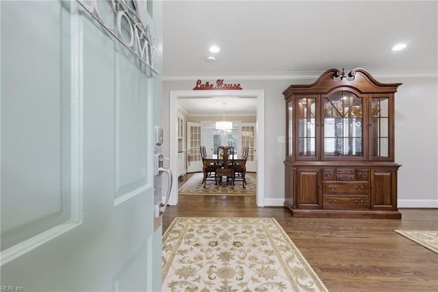 2557 Five Point CT, Virginia Beach, VA 23454