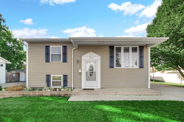 323 Karen Avenue, Romeoville, IL 60446