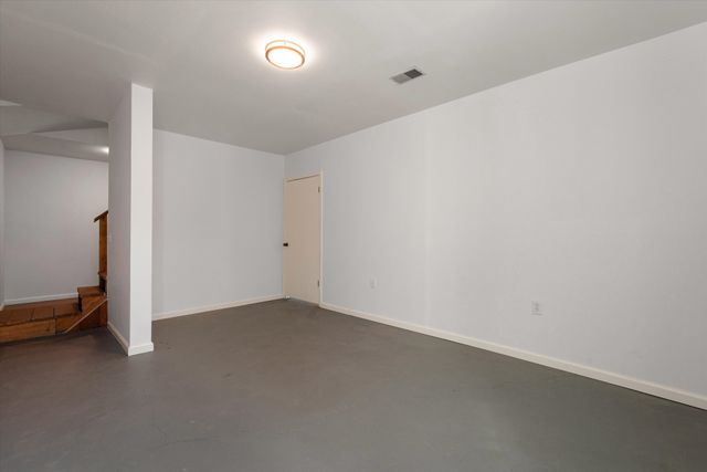 717 Mount Carmel Pl, Nashville, TN 37205