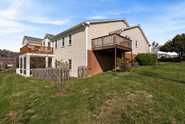 717 Mount Carmel Pl, Nashville, TN 37205