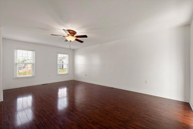 717 Mount Carmel Pl, Nashville, TN 37205