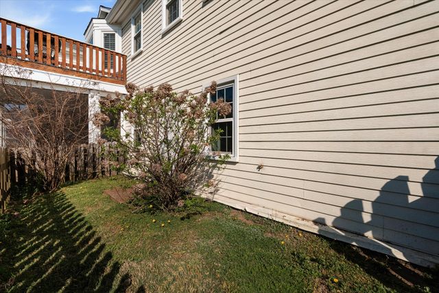 717 Mount Carmel Pl, Nashville, TN 37205