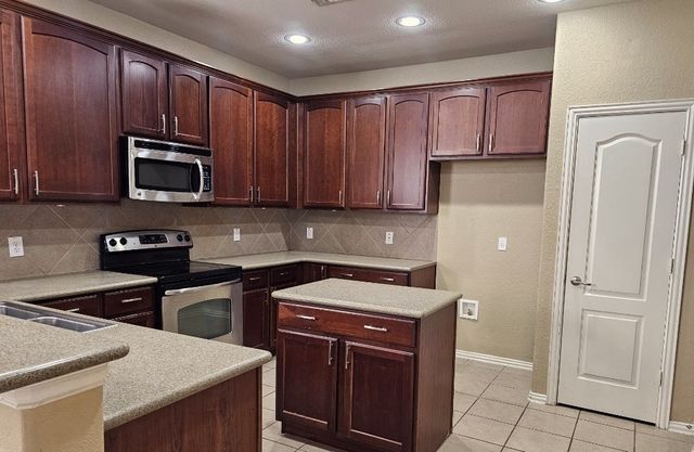 1429 Samantha Creek Drive, Little Elm, TX 75068