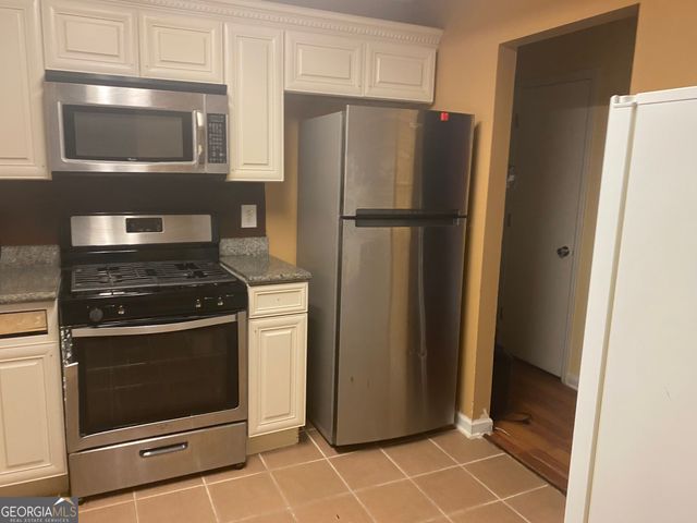 305 Fennel Way SW, Atlanta, GA 30331