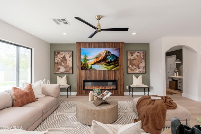 13634 N 51ST Place, Scottsdale, AZ 85254
