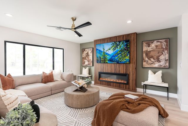 13634 N 51ST Place, Scottsdale, AZ 85254