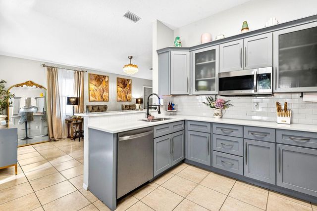 519 29TH AVENUE W, Bradenton, FL 34205