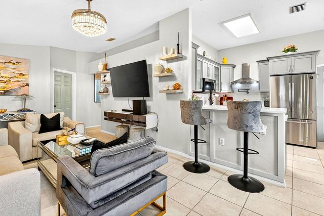 519 29TH AVENUE W, Bradenton, FL 34205