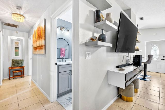 519 29TH AVENUE W, Bradenton, FL 34205