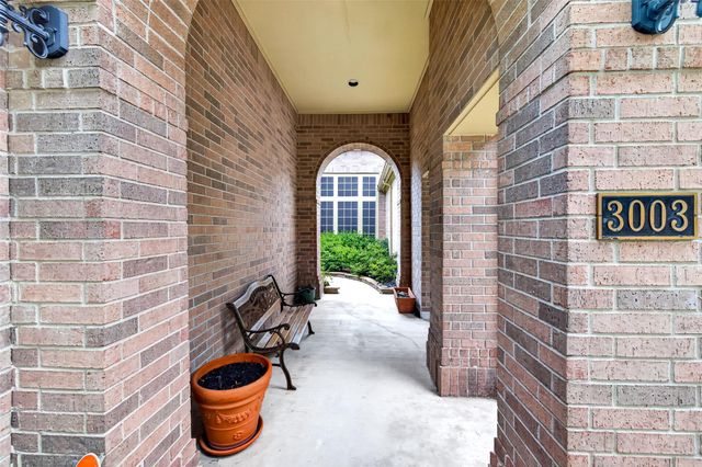 3003 Grand Elm Circle, Houston, TX 77068