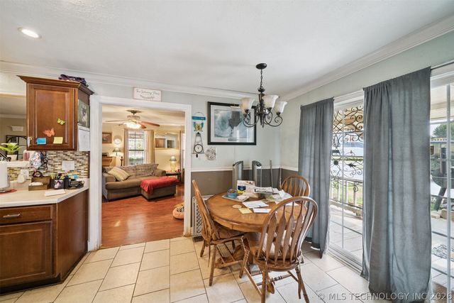 22352 W Coyote Trail, Sand Springs, OK 74063