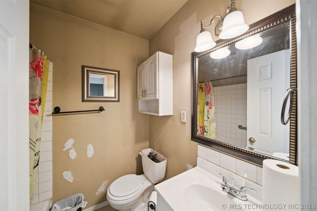 22352 W Coyote Trail, Sand Springs, OK 74063