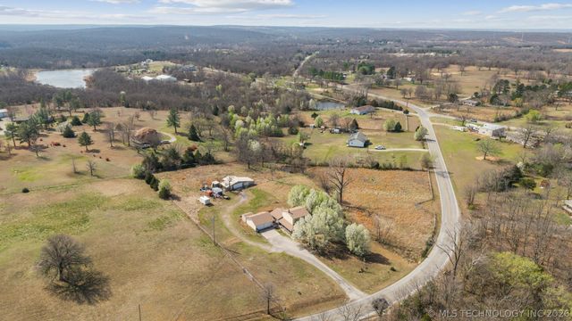 22352 W Coyote Trail, Sand Springs, OK 74063