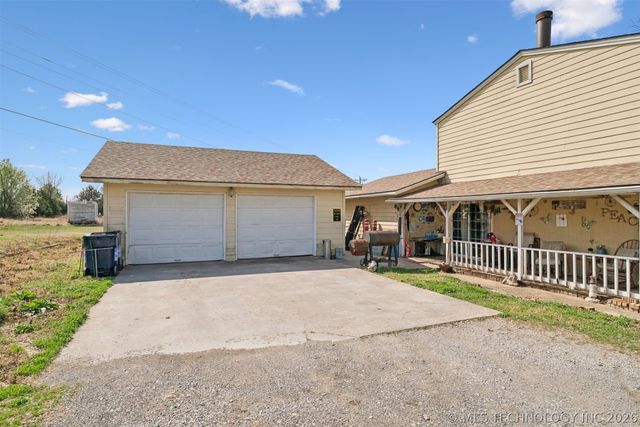 22352 W Coyote Trail, Sand Springs, OK 74063