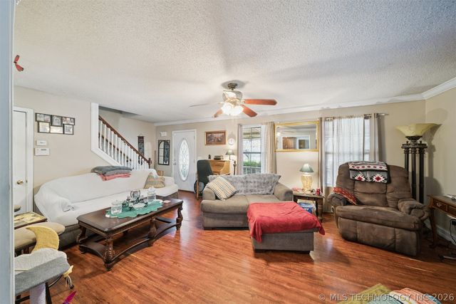 22352 W Coyote Trail, Sand Springs, OK 74063