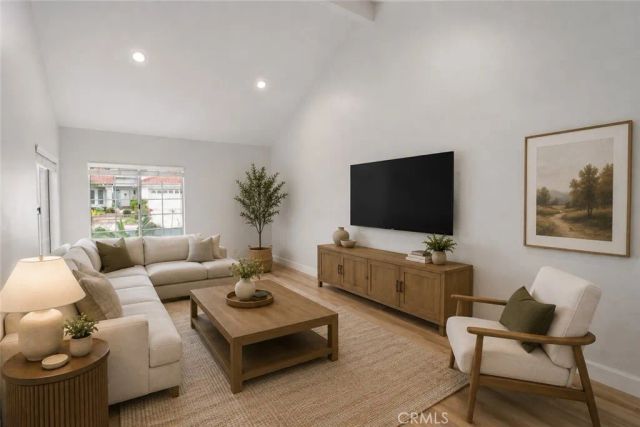 7910 Mencken Avenue, West Hills, CA 91304