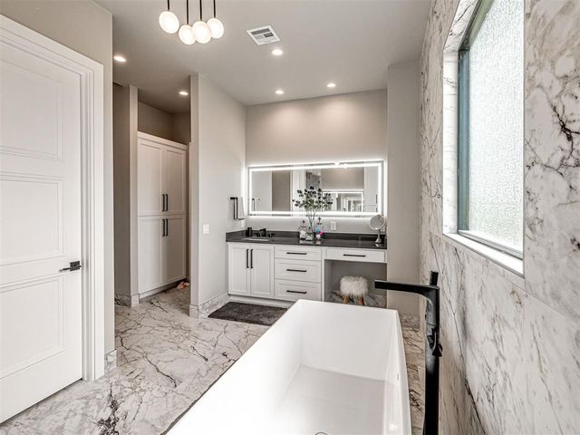 24500 N Council Road, Edmond, OK 73025