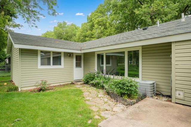 1426 Graham Court SE, Rochester, MN 55904
