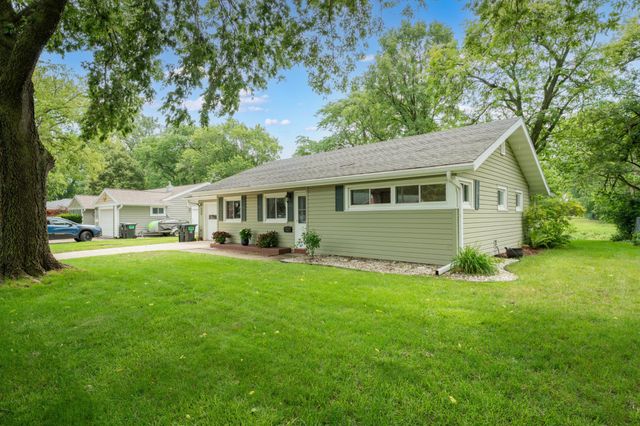 1426 Graham Court SE, Rochester, MN 55904