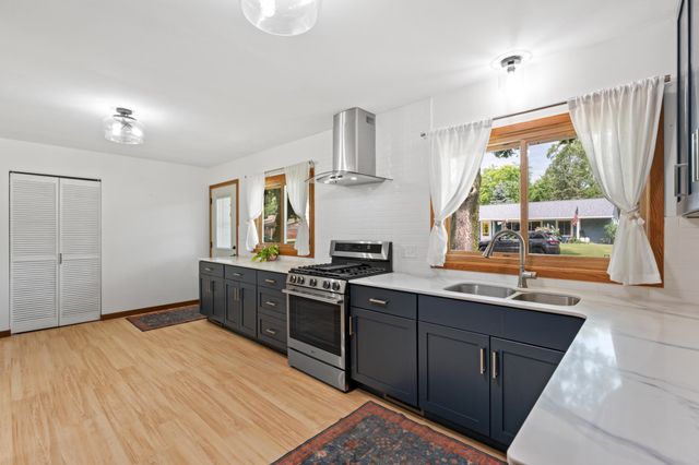 1426 Graham Court SE, Rochester, MN 55904