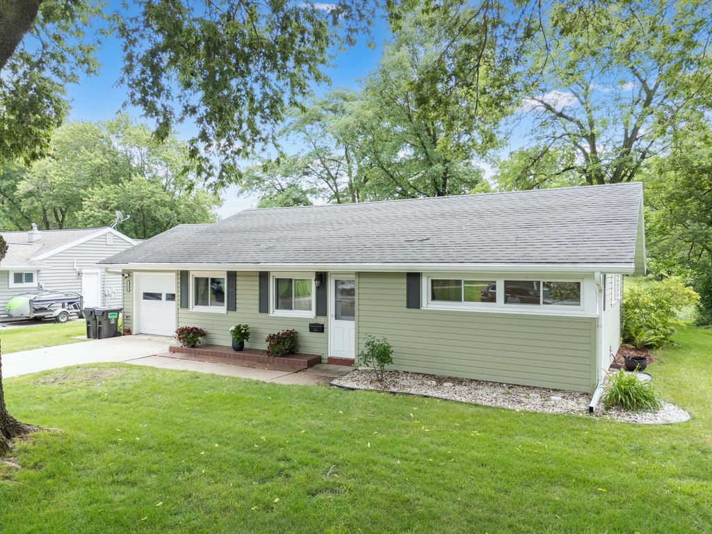 1426 Graham Court SE, Rochester, MN 55904