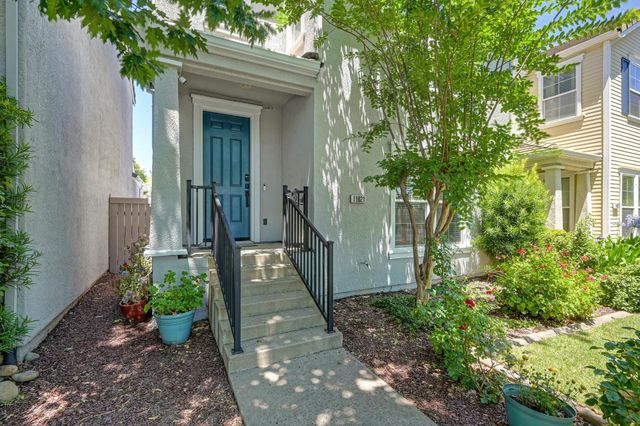 11021 International Dr, Rancho Cordova, CA 95670
