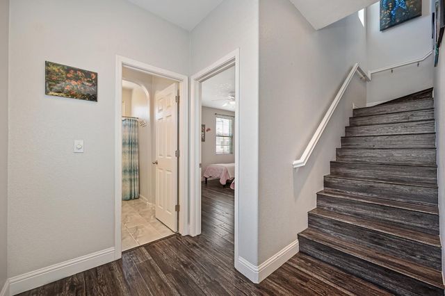 11021 International Dr, Rancho Cordova, CA 95670