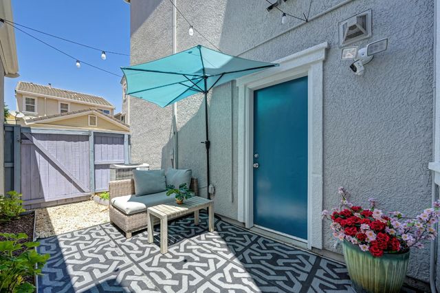 11021 International Dr, Rancho Cordova, CA 95670