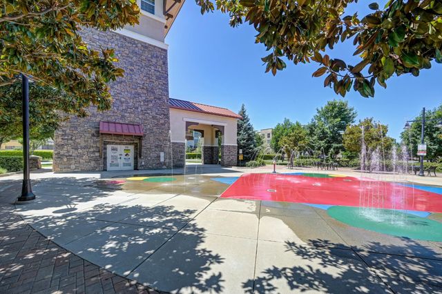11021 International Dr, Rancho Cordova, CA 95670