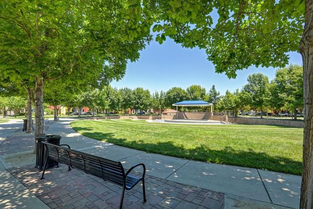 11021 International Dr, Rancho Cordova, CA 95670