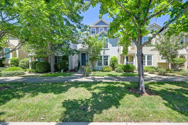 11021 International Dr, Rancho Cordova, CA 95670