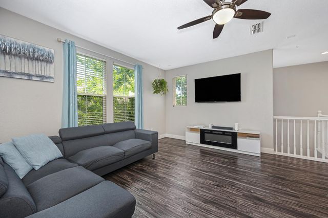 11021 International Dr, Rancho Cordova, CA 95670