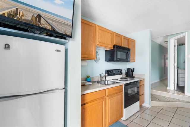 627 N Waccamaw Dr Unit 105B, Murrells Inlet, SC 29576