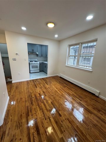 116-09 91st Avenue 2nd fl, Richmond Hill, NY 11418