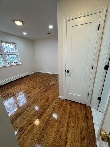 116-09 91st Avenue 2nd fl, Richmond Hill, NY 11418