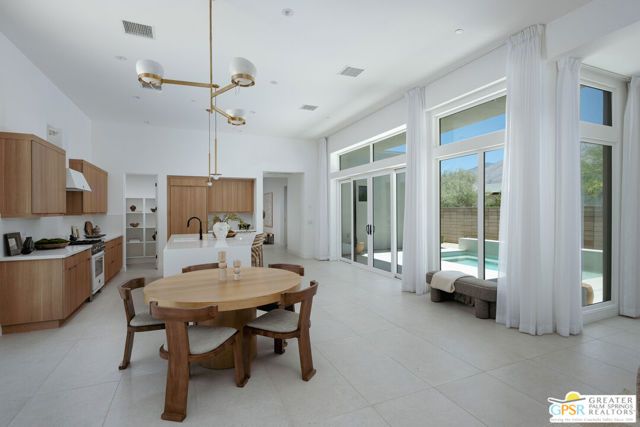 734 Nugget Lane, Palm Springs, CA 92262