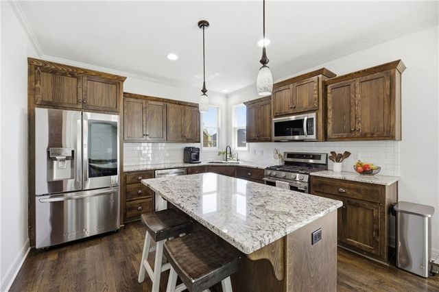 25095 W 148th Place, Olathe, KS 66061