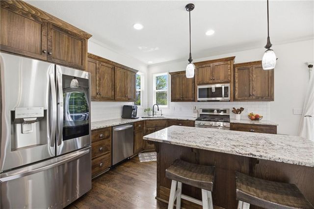 25095 W 148th Place, Olathe, KS 66061