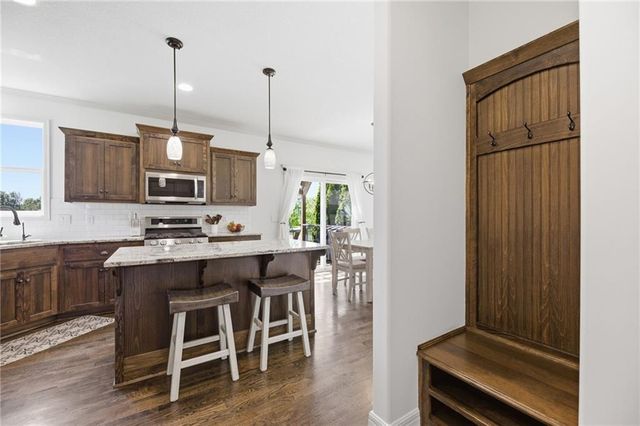25095 W 148th Place, Olathe, KS 66061